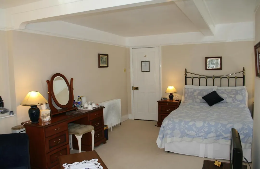 Clayhill House Bed & Breakfast-1